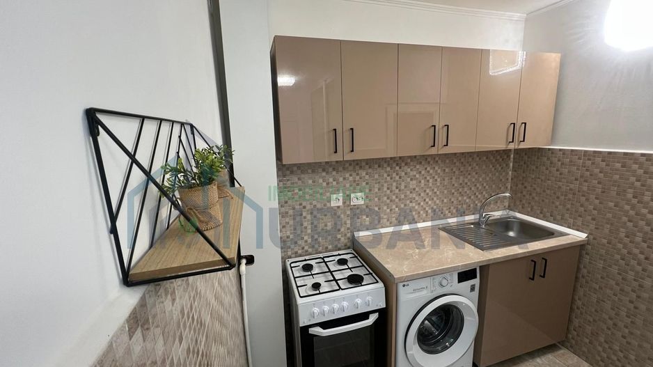 Apartament 1 cameră, 32 m², etaj 3, zona Podul de Piatră - Poză 2