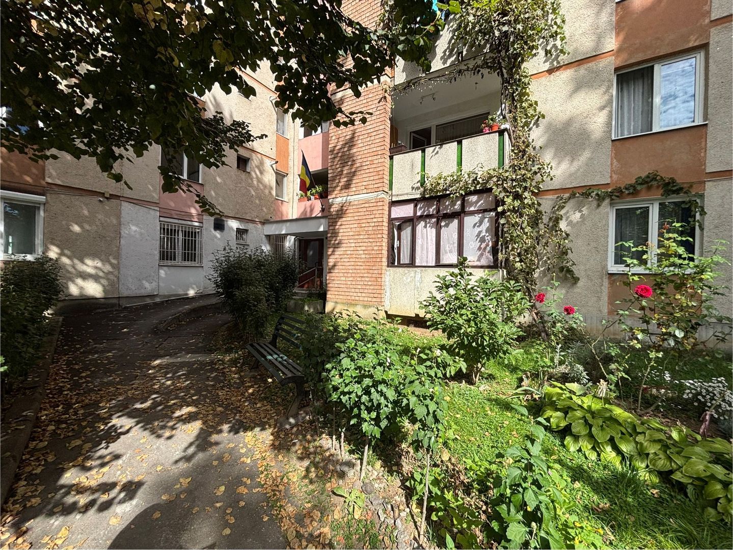 Apartament cu 4 camere - Parangului - Poză 1