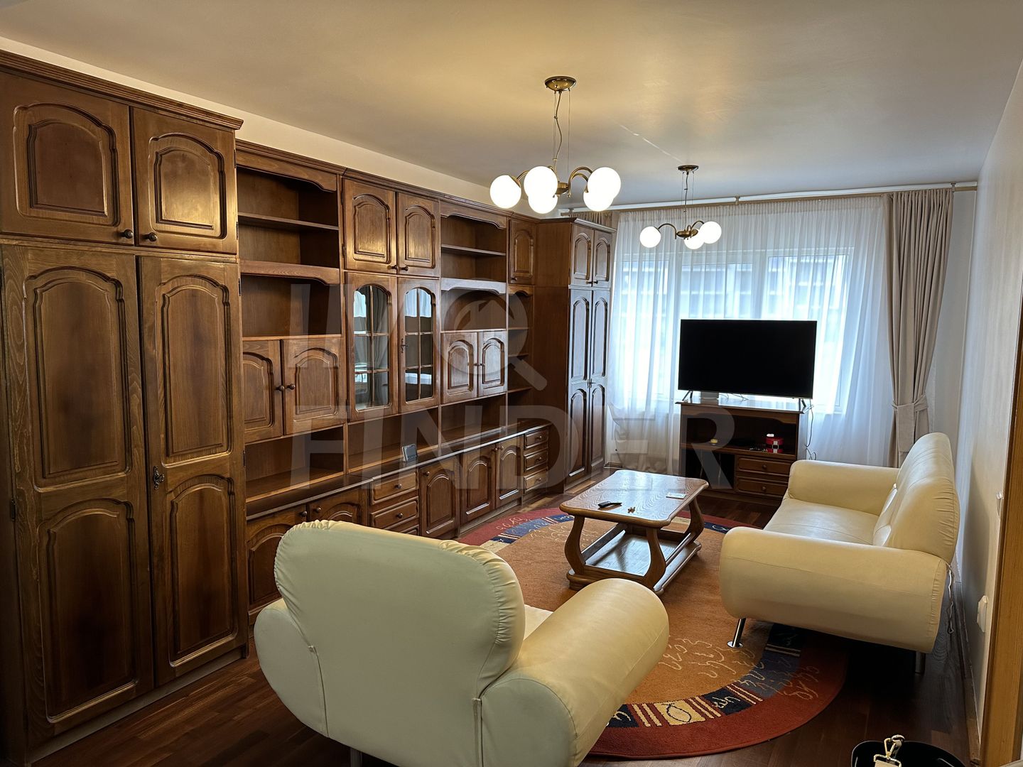 Vânzare  apartament 4 camere Buna Ziua, garaj, beci, parter inalt - Poză 3