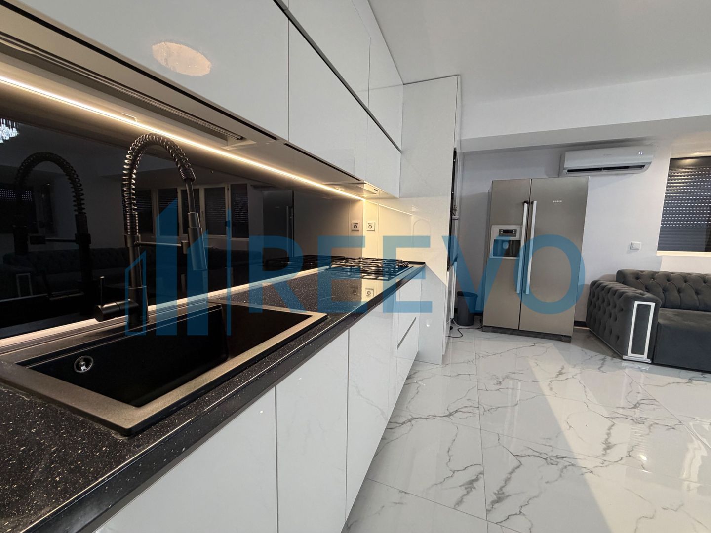 Apartament 3 camere | Etaj 1 | Ultracentral | Locație premium - Poză 4
