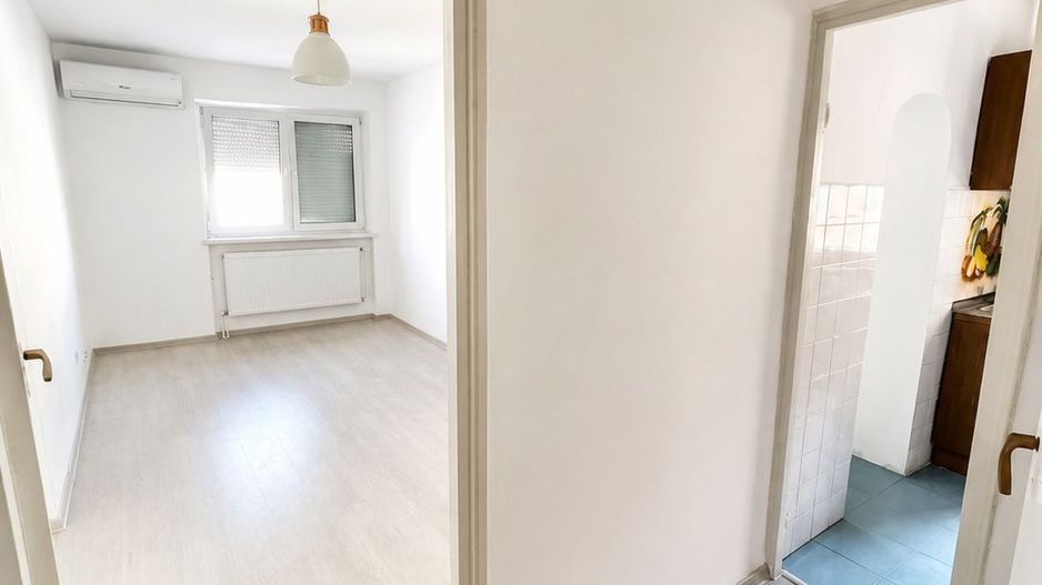 Apartament cu 3 camere renovat de vânzare in Sebeș - Poză 6