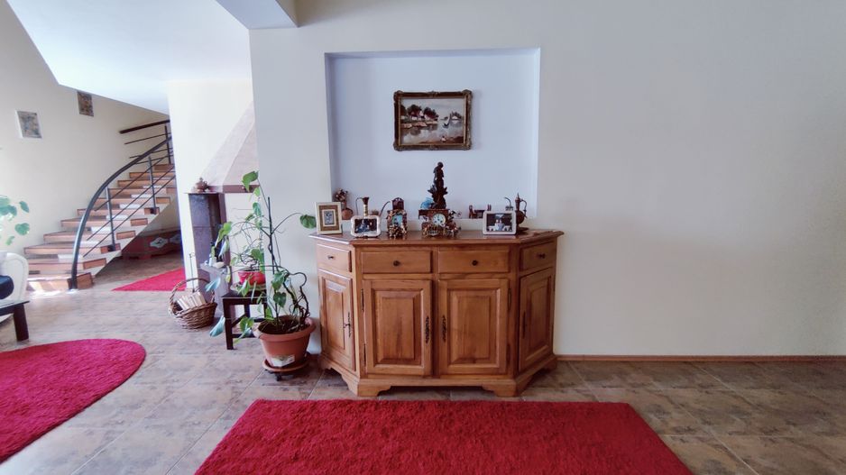 CASA INDIVIDUALA GHIRODA +TEREN 1752 MP - Poză 2