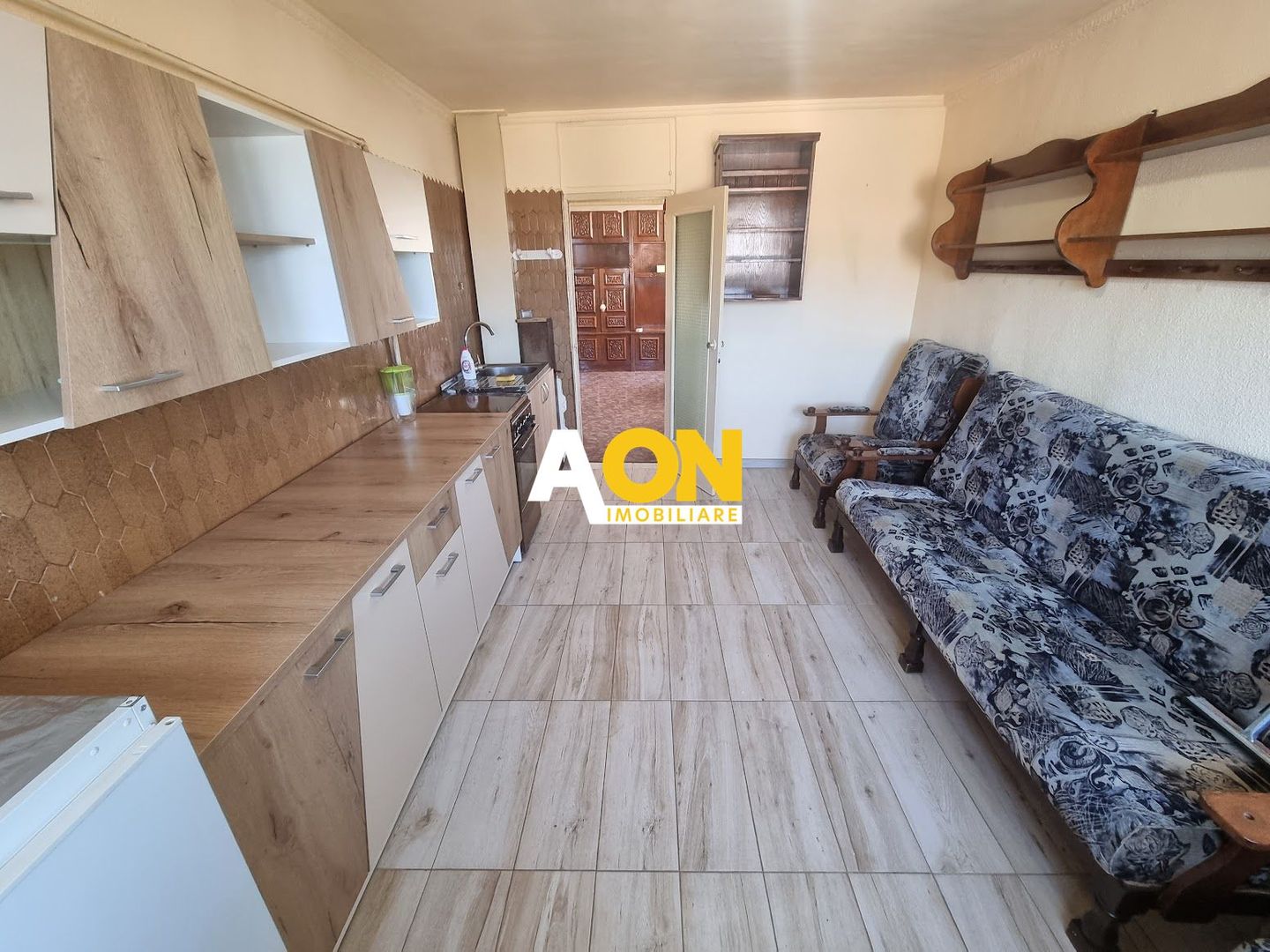 Apartament 3 Camere Decomandat, Zona Cetate - Poză 4