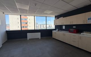 Cladire de birouri cu  spatii vitrate generoase in Zorilor. - Poză 20