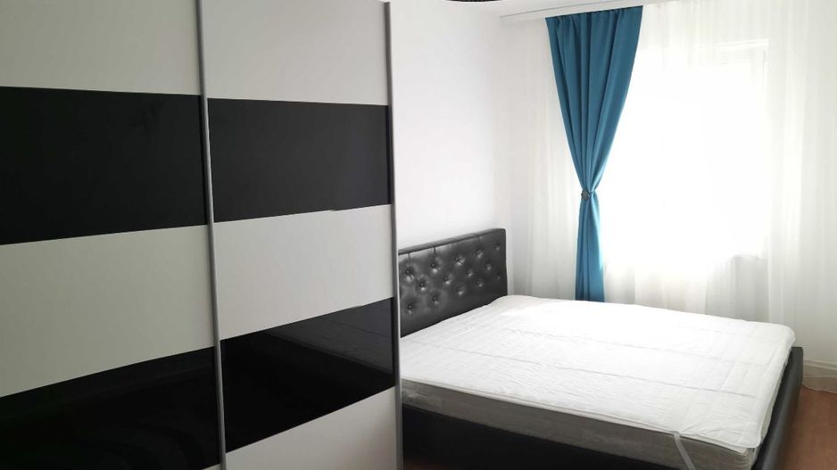 Apartament cu 3 camere de vanzare zona Tomis Nord - Poză 2