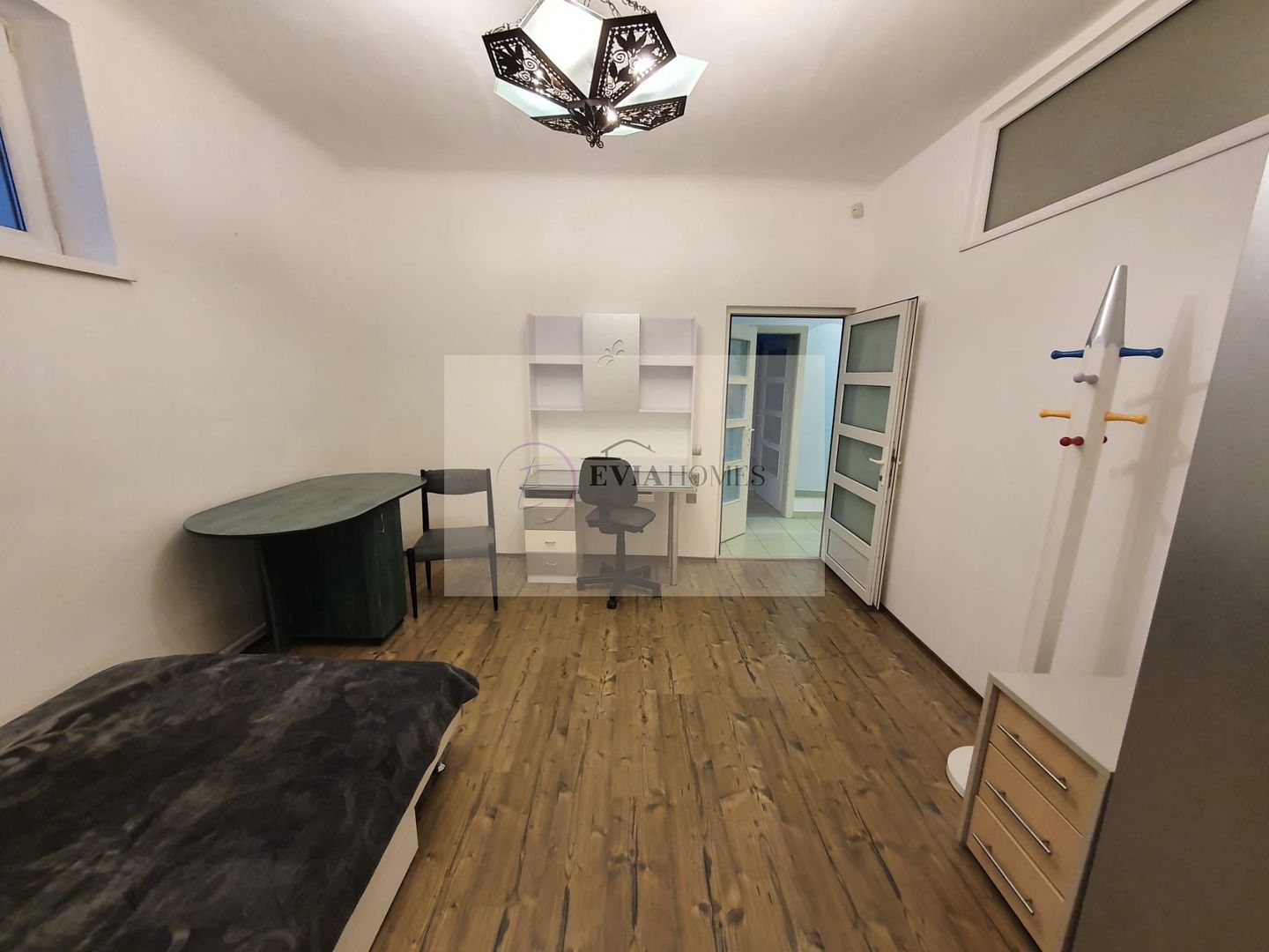 etaj 2/ oportunitate investitie/ zona Casei de Cultura a Studentilor - Poză 2