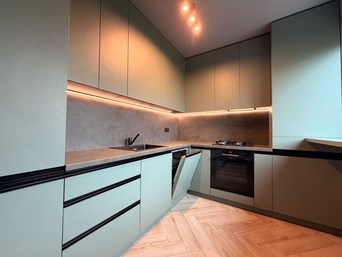 APARTAMENT 3 CAMERE | MOBILAT + UTILAT | VEDERE LIBERA - Poză 11