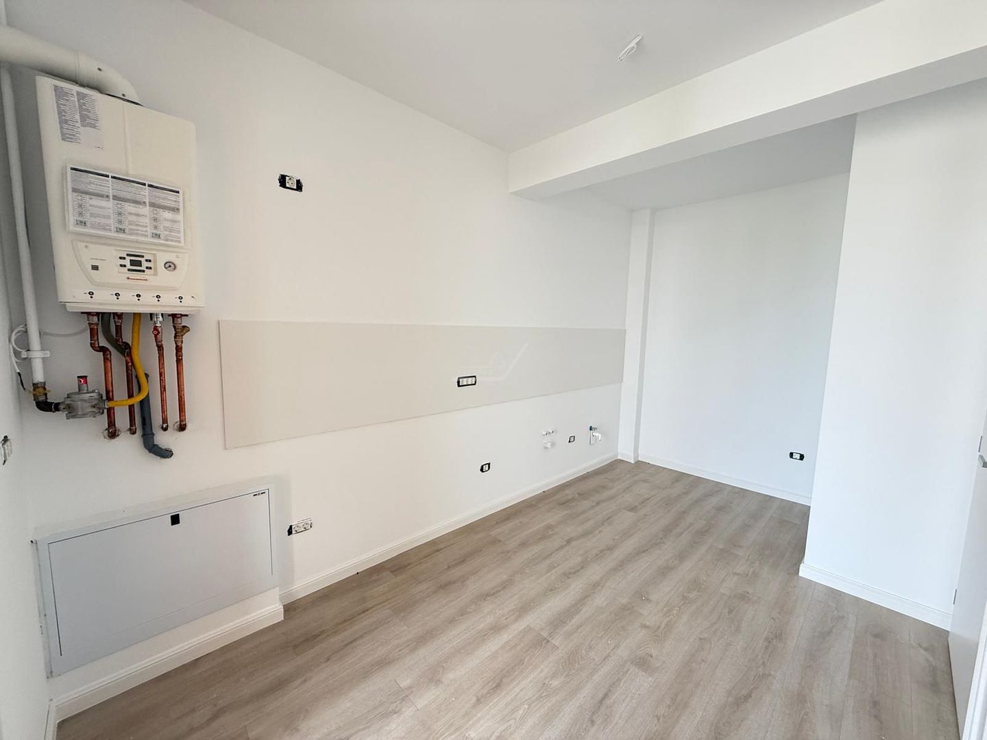 Bloc finalizat. Finisaje superioare. Loc de parcare. - Poză 5