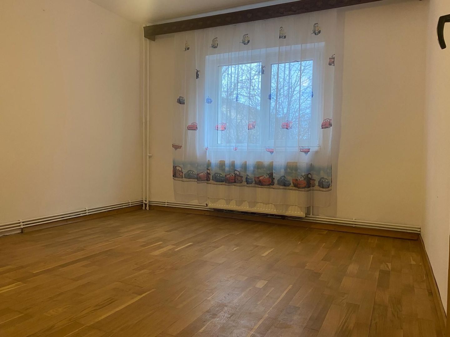 Vanzare apartament cu 3 camere,etajul 1,decomandat - M3, Târgoviște - Poză 4