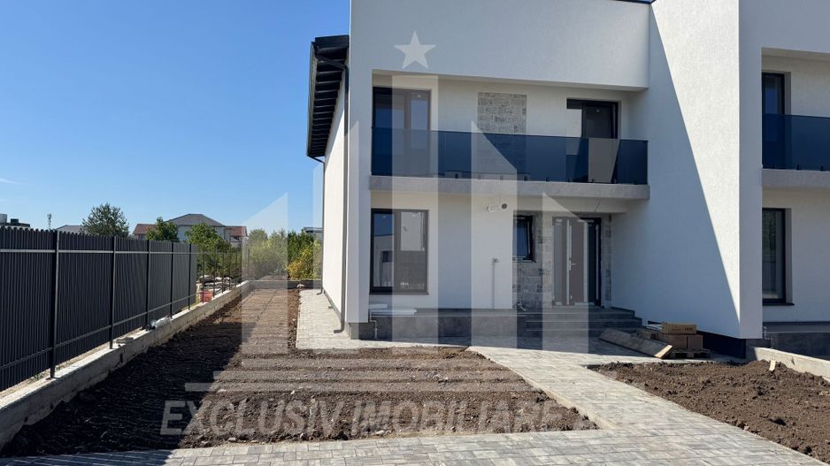 Casa in regim cuplat de vanzare, Cetate - Poză 1