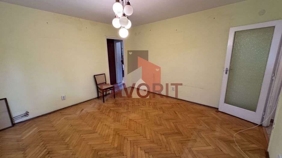 Etaj 2. La 400 m de Opera. Disponibil imediat. Centrala proprie - Poză 3