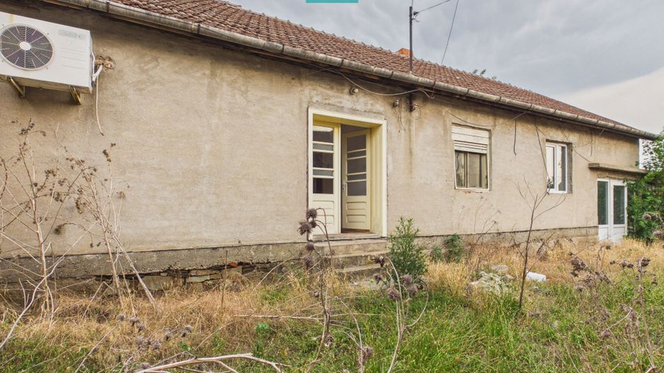 Casă solidă din cărămidă - zona centrală Șiria - Poză 2