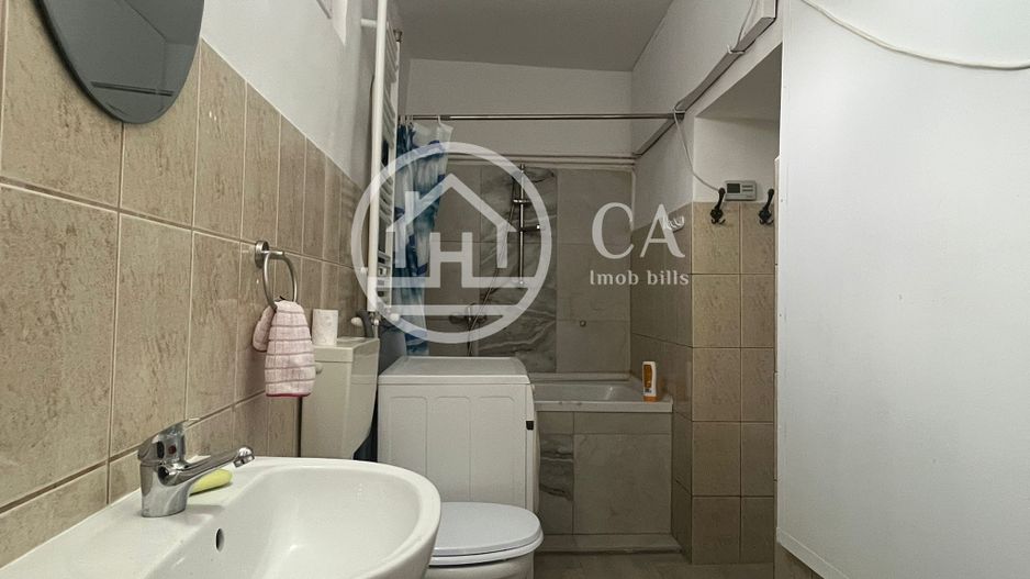 Casă de închiriat cu 3 camere în zona Episcopia, Oradea. - Poză 3