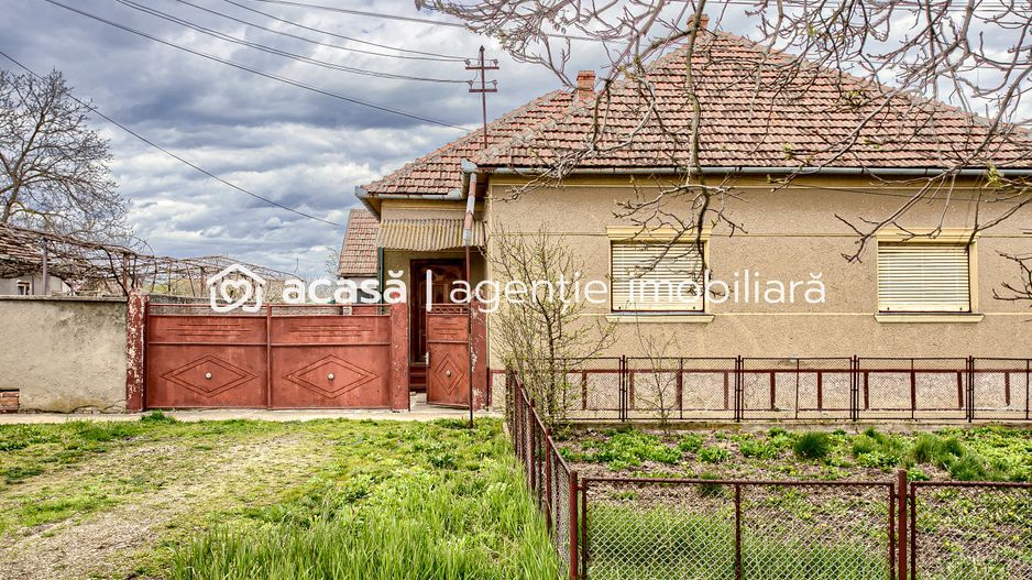 Casa cu 5 camere în Fântânele - Poză 1