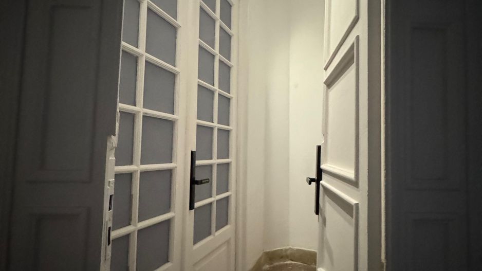 Etaj intreg, 5 camere in VILA INTERBELICA 180 mp, renovat - Poză 23