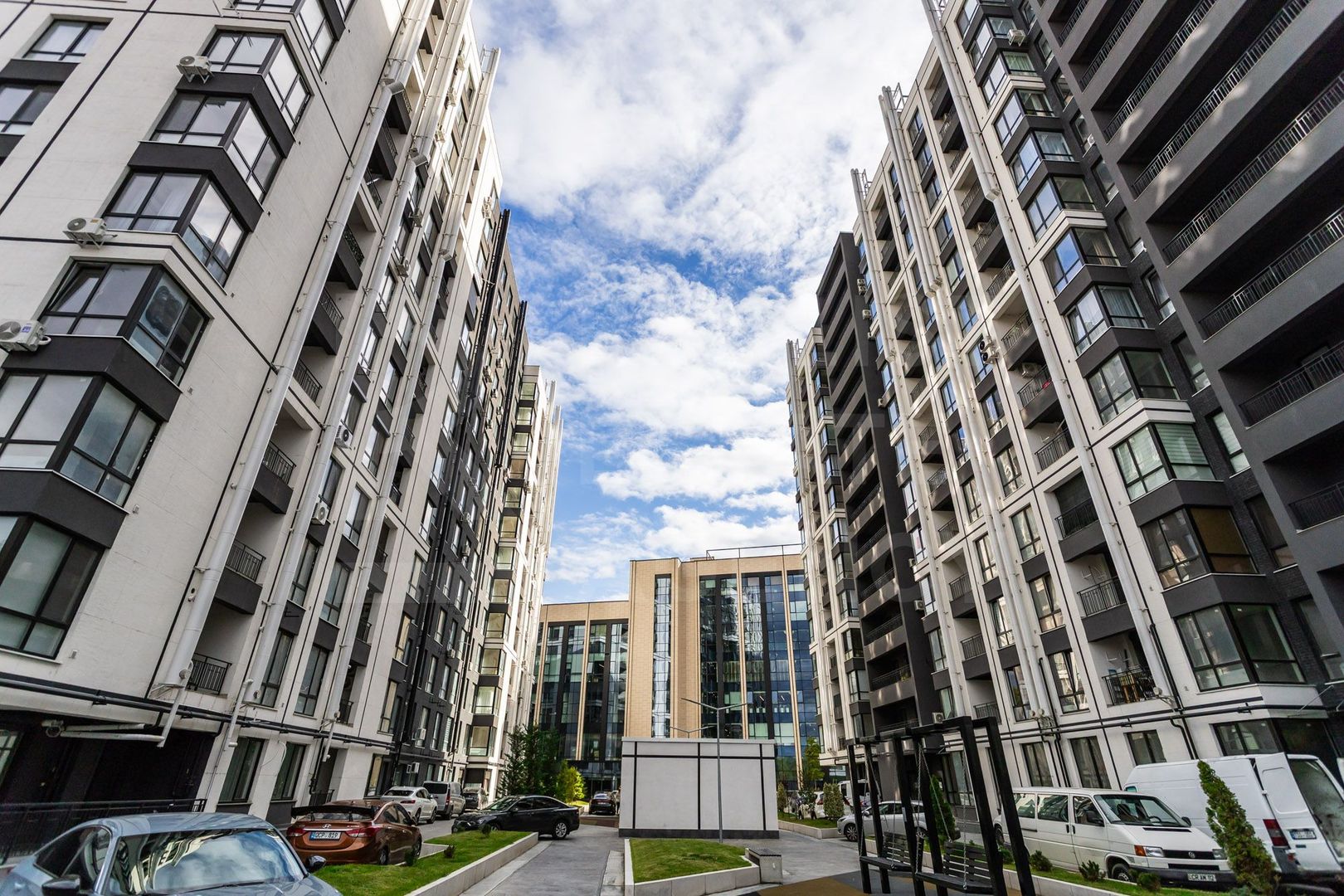 Chirie, apartament, 2 camere, strada Calea Ieşilor, Sculeni - Poză 21