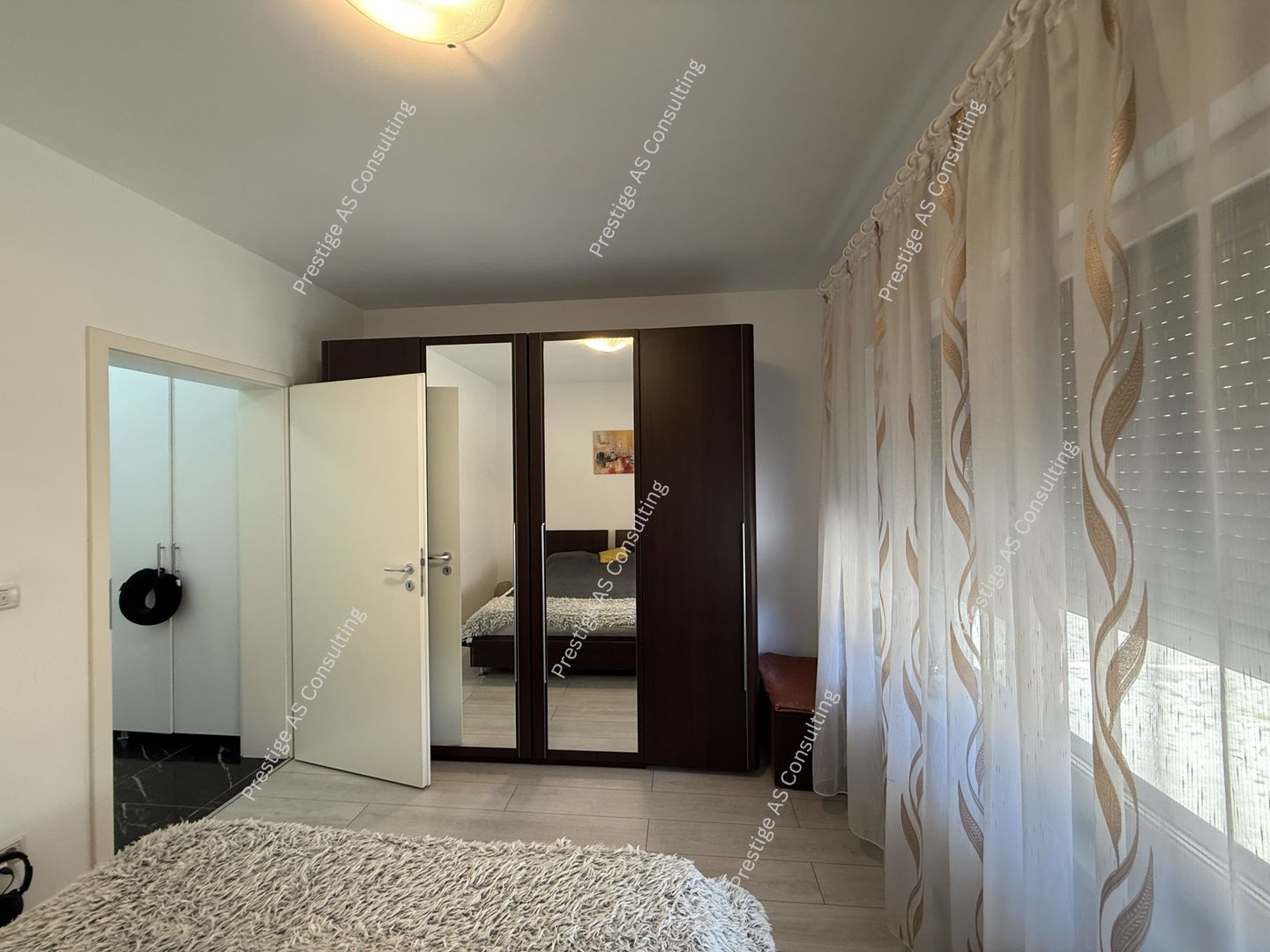 Apartament 2 Camere + 2Locuri de parcare proprii- Intrare in Dumbravita - Poză 2