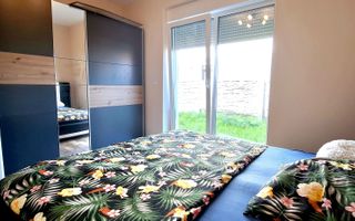 Oferim spre vanzare apartament 2 camere, 60 mp curte, Giroc, 0% Comision - Poză 4