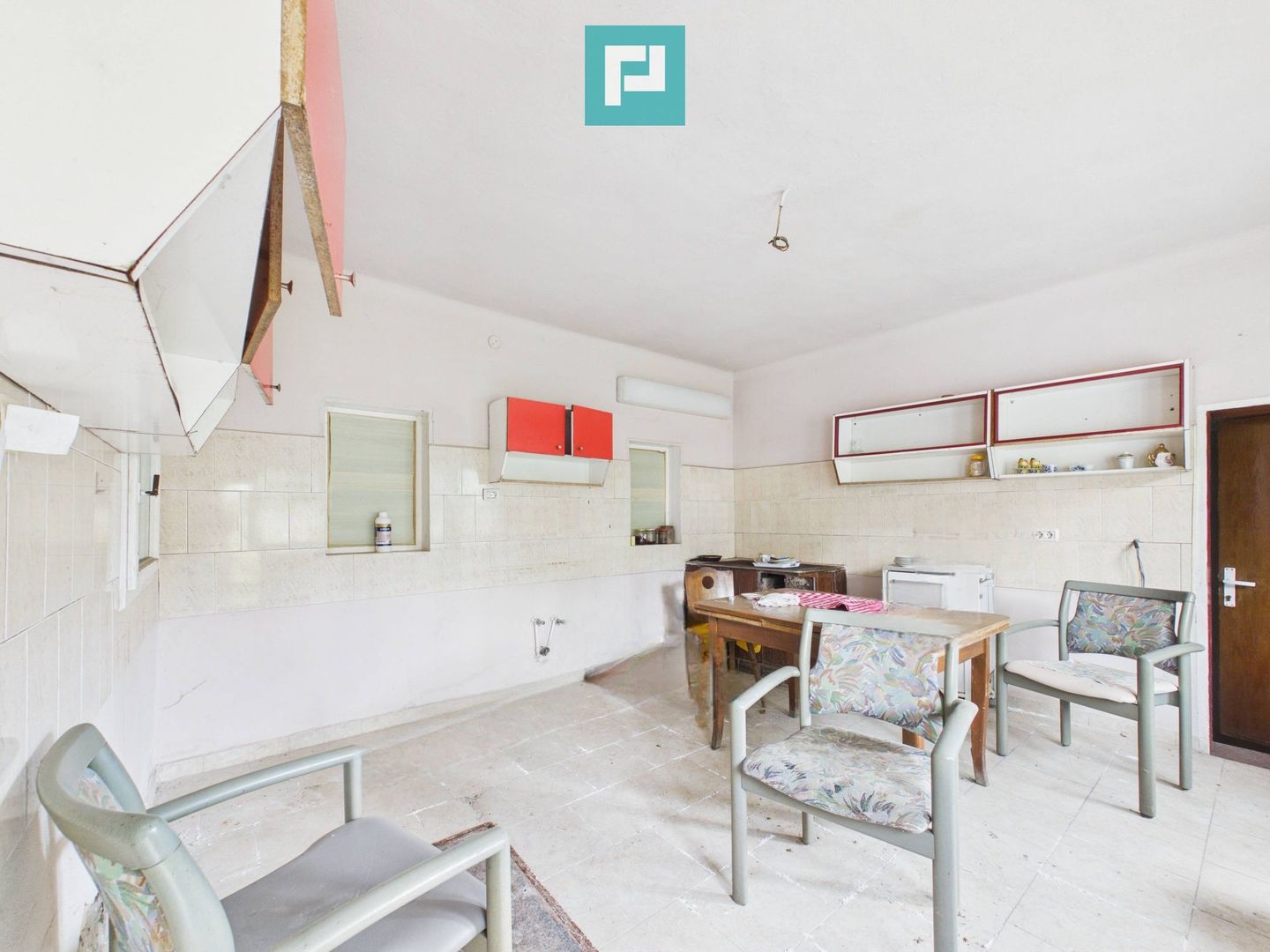 Casă cu teren de 1800 mp, în Buteni, Arad - Poză 15