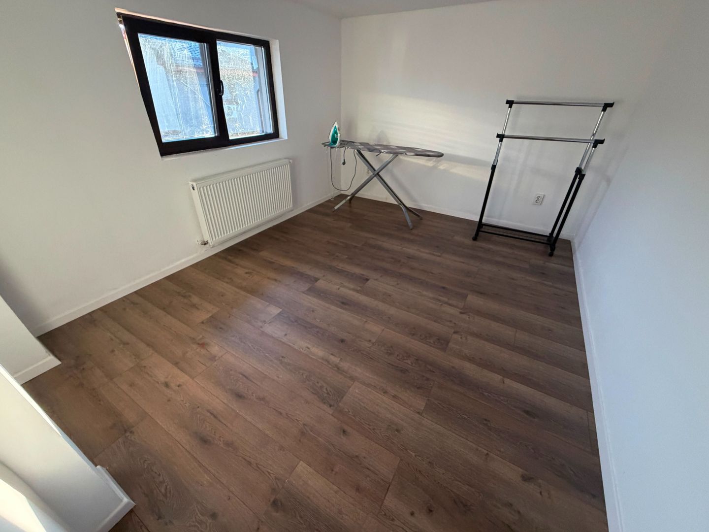 CASA INSIRUITA  - PISCINA, TOATE UTILITATILE, MOBILATA, COMISION 0% - Poză 8
