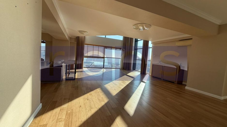 Vanzare penthouse cu view spectaculos in Complex Upground - Poză 27