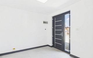 Birou 32 mp Oradea, parcare, acces centură - Poză 6