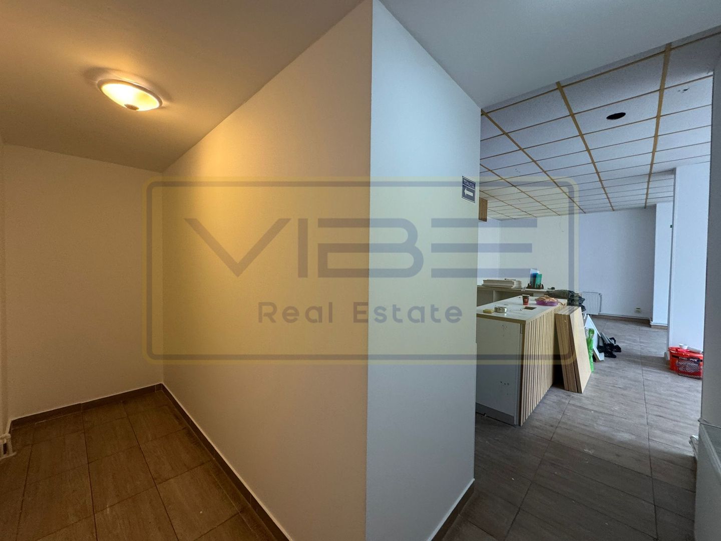 Spatiu la bulevard - Tudor Vladimirescu- Trafic intens ! - Poză 12