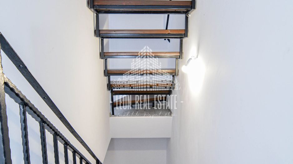 Casă înșiruită în prima parte a Florestiului, zona Stadion - Someșului - Poză 18