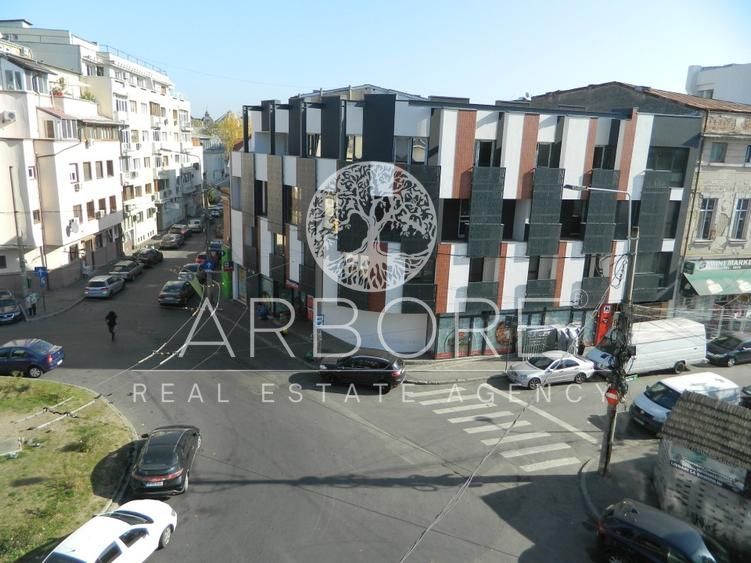 Apartament lux, zona Piata Victoriei, 4 camere , 2 bai, centrala termica  terasa - Poză 15