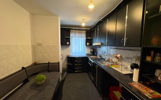 Apartament 4 decomandat camere 87 mp de închiriat zona semicentrala etaj 1 - Poză 2
