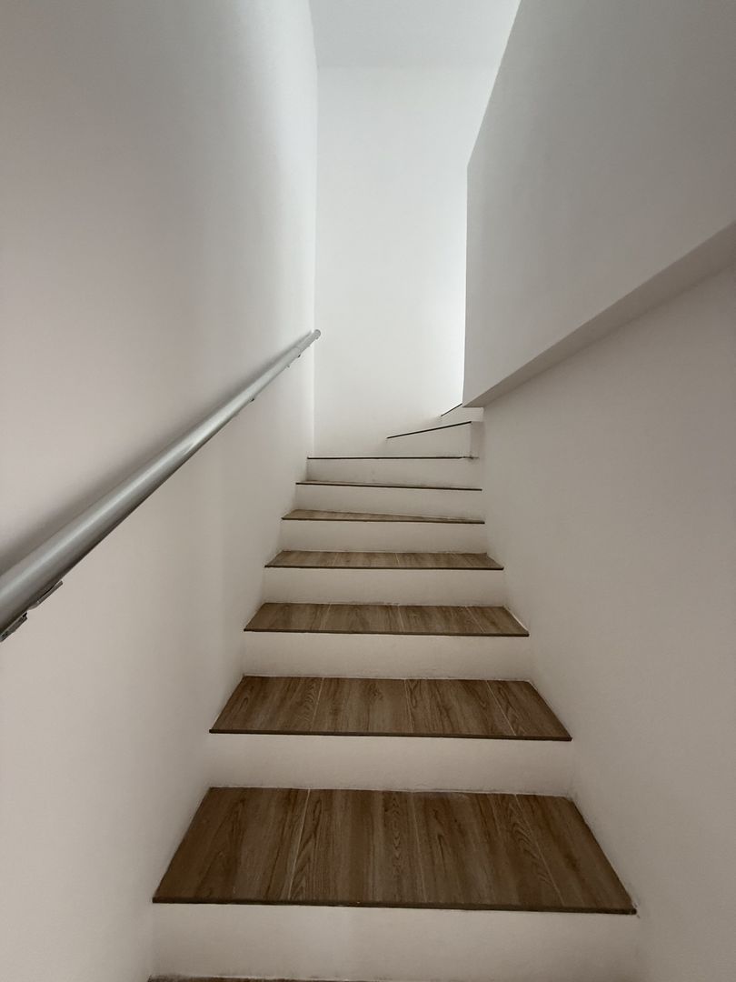 Vila 4 camere cu arhitectura deosebita langa pădure in Corbeanca ! - Poză 10