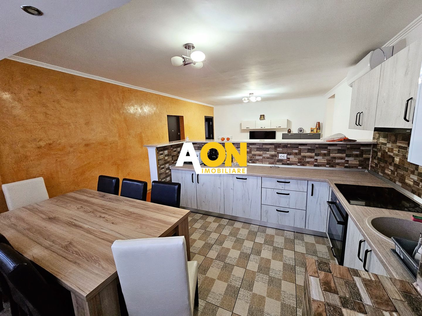 Apartament 4 camere, 128 mp, situat la vila, zona  Cetate - Poză 2