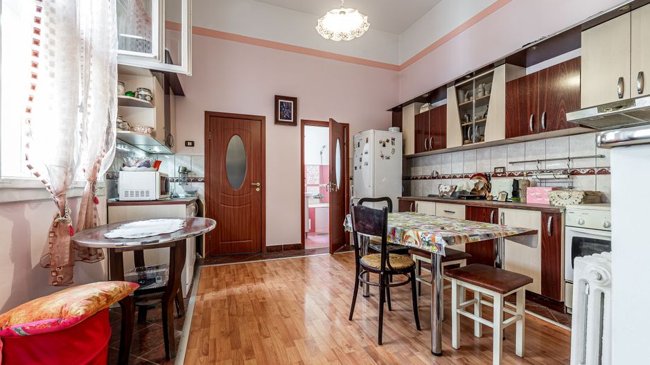 Apartament 3 camere, etaj 1, ultracentral (clădire cu 4 apartamente) - Poză 5