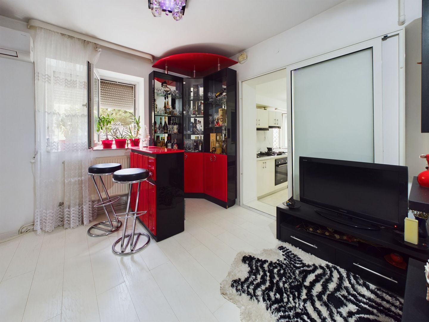 Casă cochetă pe strada Făt Frumos. - Poză 20