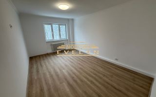 De vânzare apartament 2 camere – Pietonalul Unirii - Poză 2