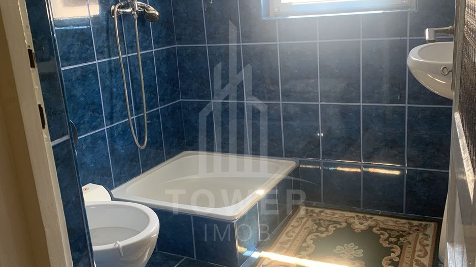 Casă în centrul Cisnădioarei cu 243mp de locuit și teren de 936mp - Poză 7