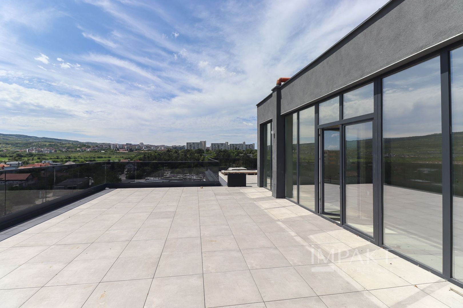 Penthouse de exceptie cu terasa panoramica de 104 m2  in Sopor ! - Poză 4