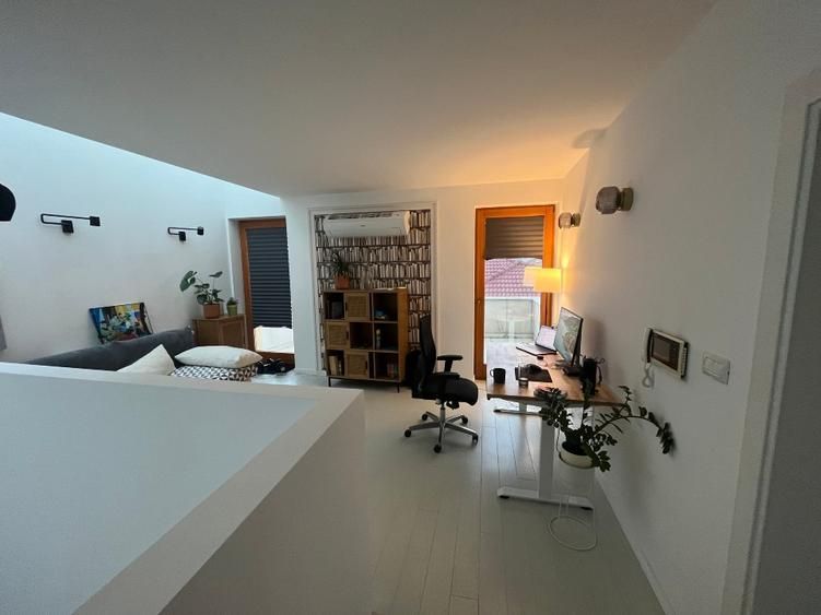 Locuinta spatioasa in triplex - Poză 12