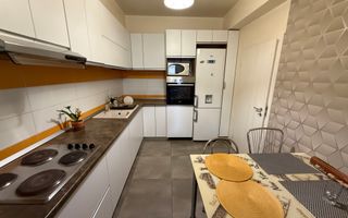Casă înșiruită complet mobilată + curte+ 2 parcari în complex inchis! - Poză 12