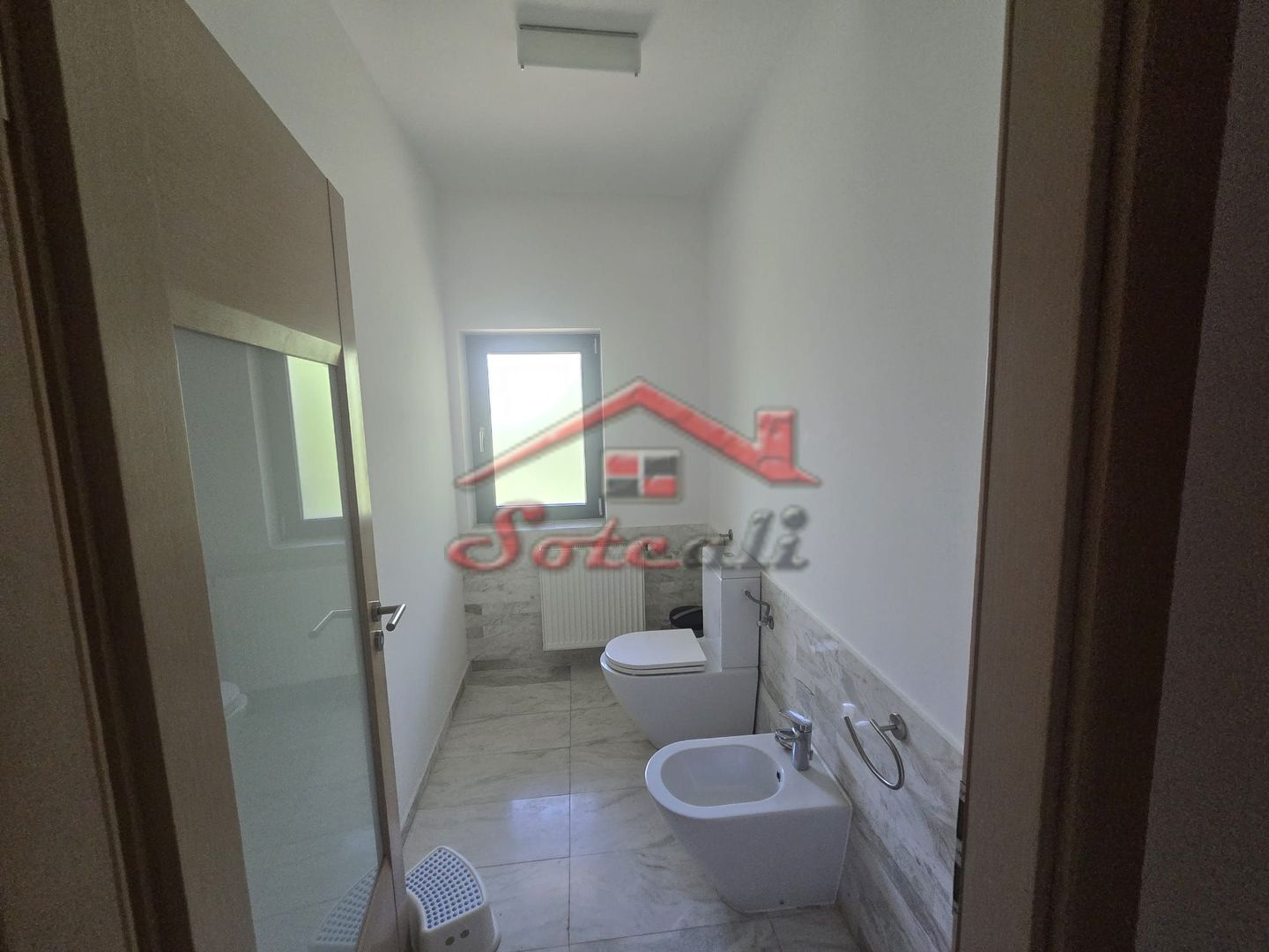 Vila de vanzare in Cornu ( Cornu de Sus) - teren 3300 mp - Poză 12