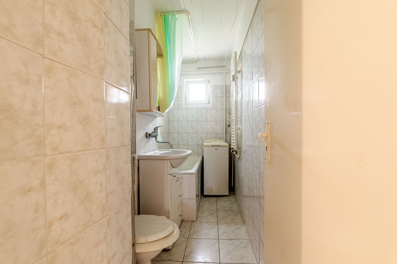 VÂNDUT! Apartament cu 2 camere. Zona Fortuna, Vlaicu - Poză 4