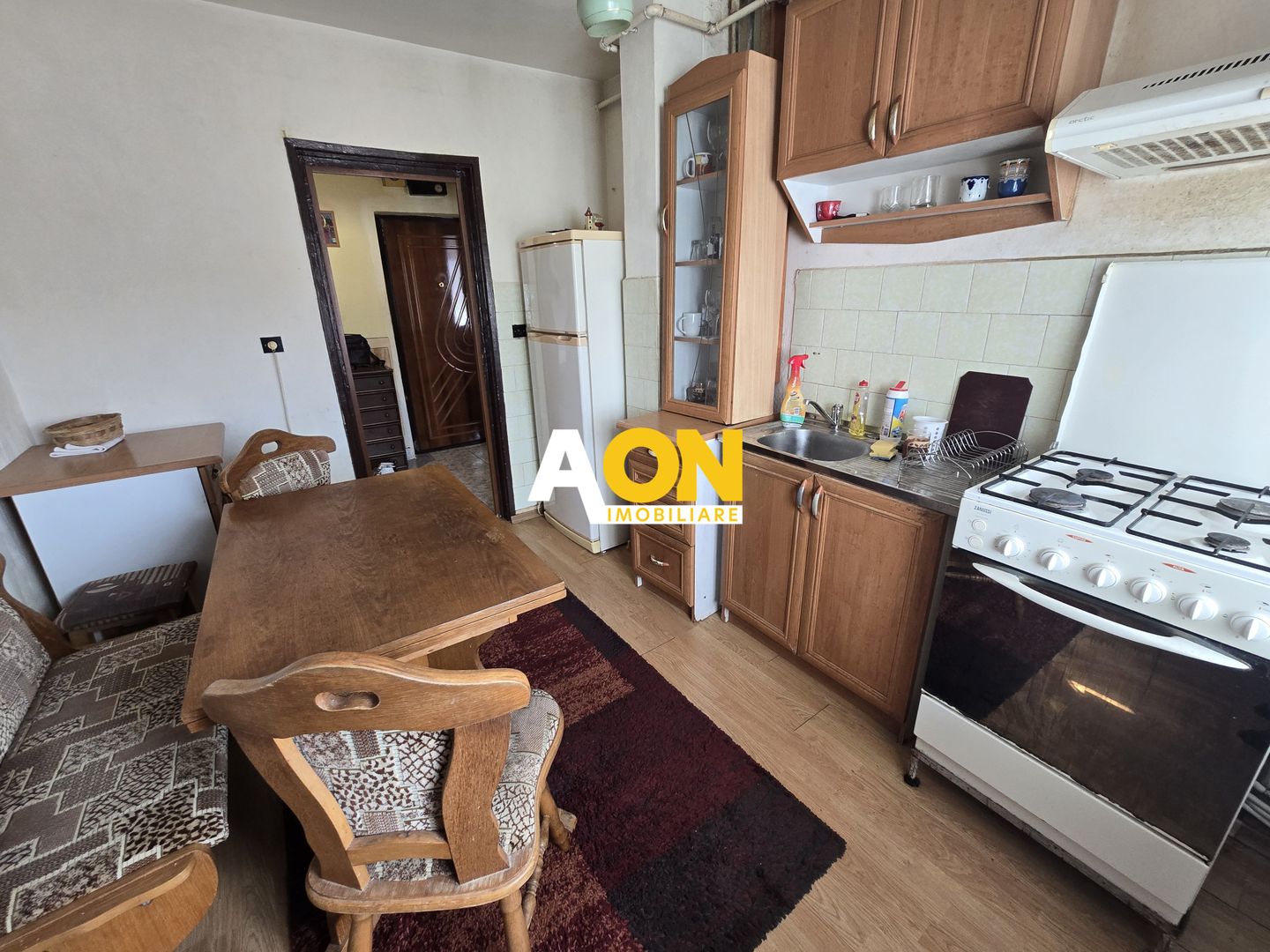 Apartament 3 Camere, 2 Bai, 2 Balcoane Zona Cetate - Poză 3