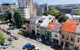 Apartament ultracentral, 3 camere, cu priveliste impresionanta, langa Mercur - Poză 15