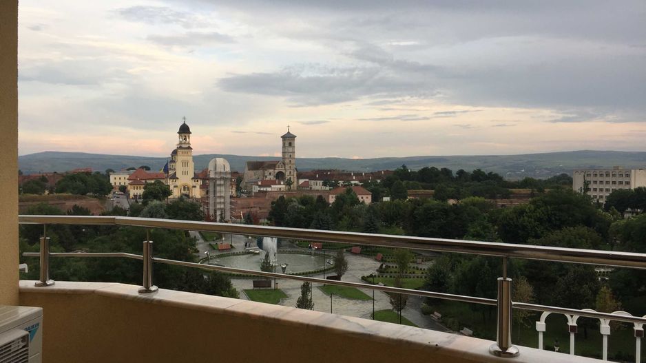 Apartament 4 camere in Cetate, de preferat pentru inchiriere pe termen lung - Poză 1
