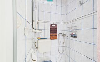 Garsonieră la parter zona UMT - Poză 7