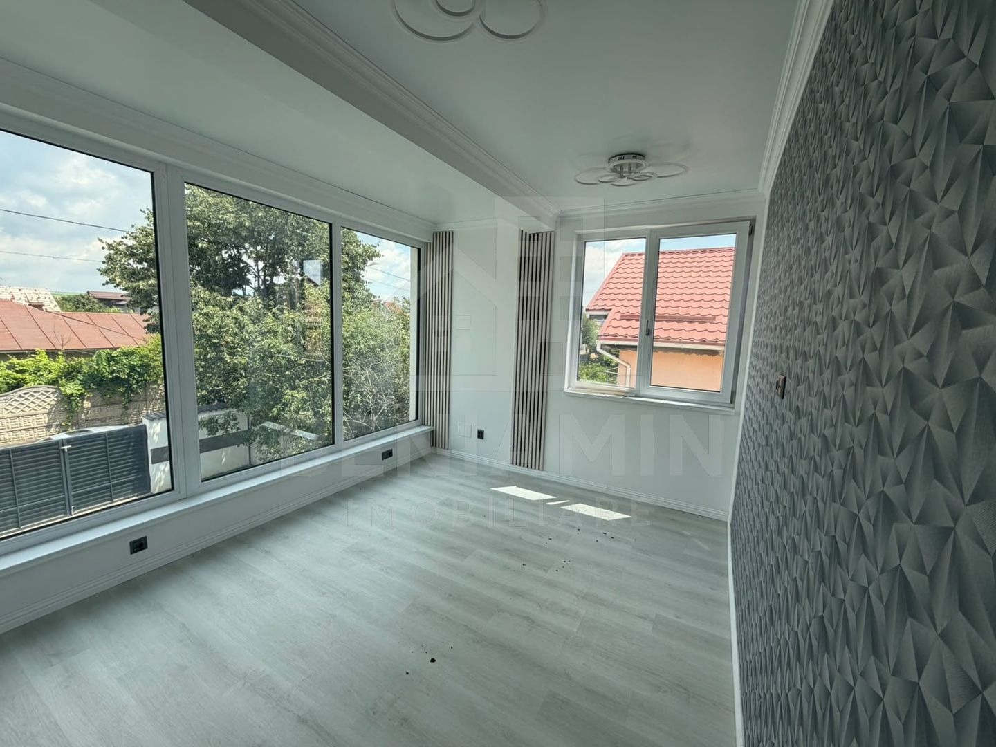 Casa 3 dormitoare-3 bai-Bariera Valcii-Moderna-toate utilitatile - Poză 7