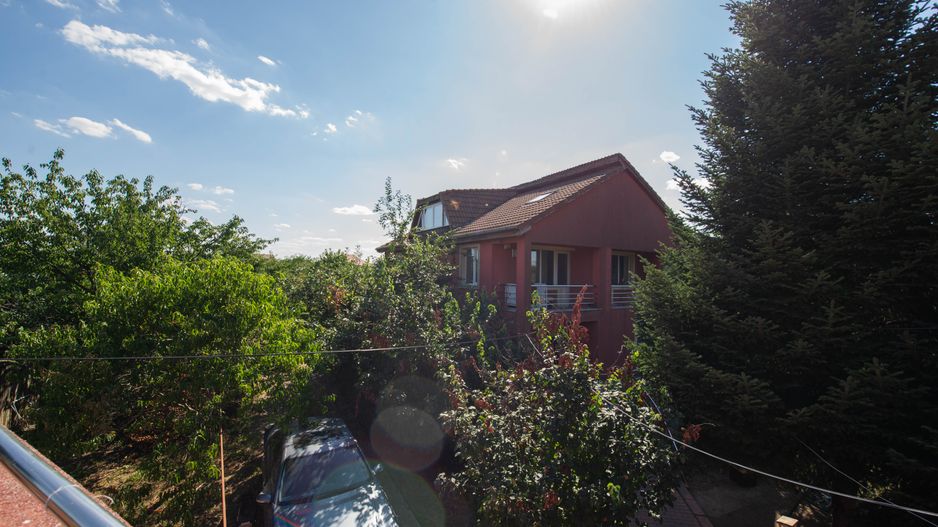 Casa de vanzare 9 camere potential investitie Cornetu teren 1200mp - Poză 3