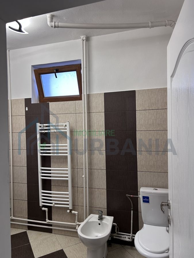 Casă recent renovată, 5 camere, Aroneanu, sat Rediu Aldei, 9 km de Podu de Fier - Poză 7