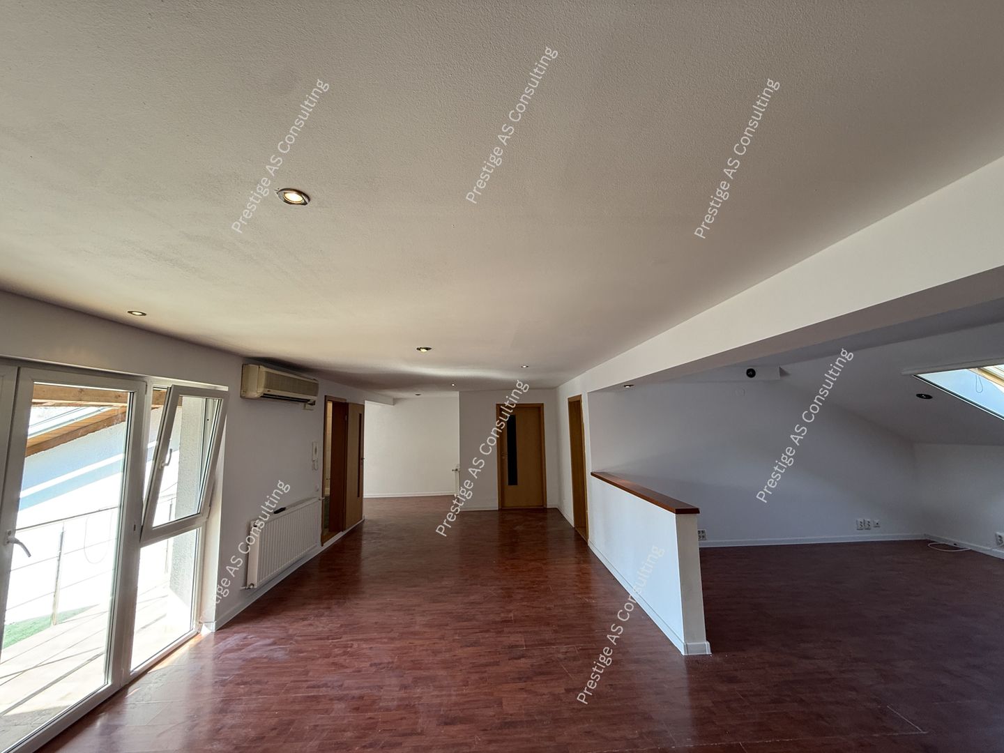 Proprietate versatila | 271 mp utili | renovata complet – Elisabetin, Porumbescu - Poză 12