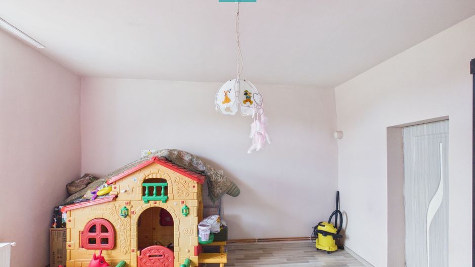 Casă individuală 3 camere,teren de 1500Mp Bătania - Poză 7